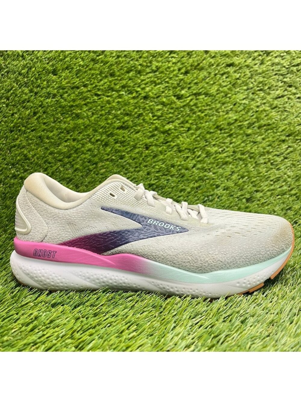 Brooks Ghost 16 Womens Size 8D Gray Purple White Athletic Running Shoes Sneakers